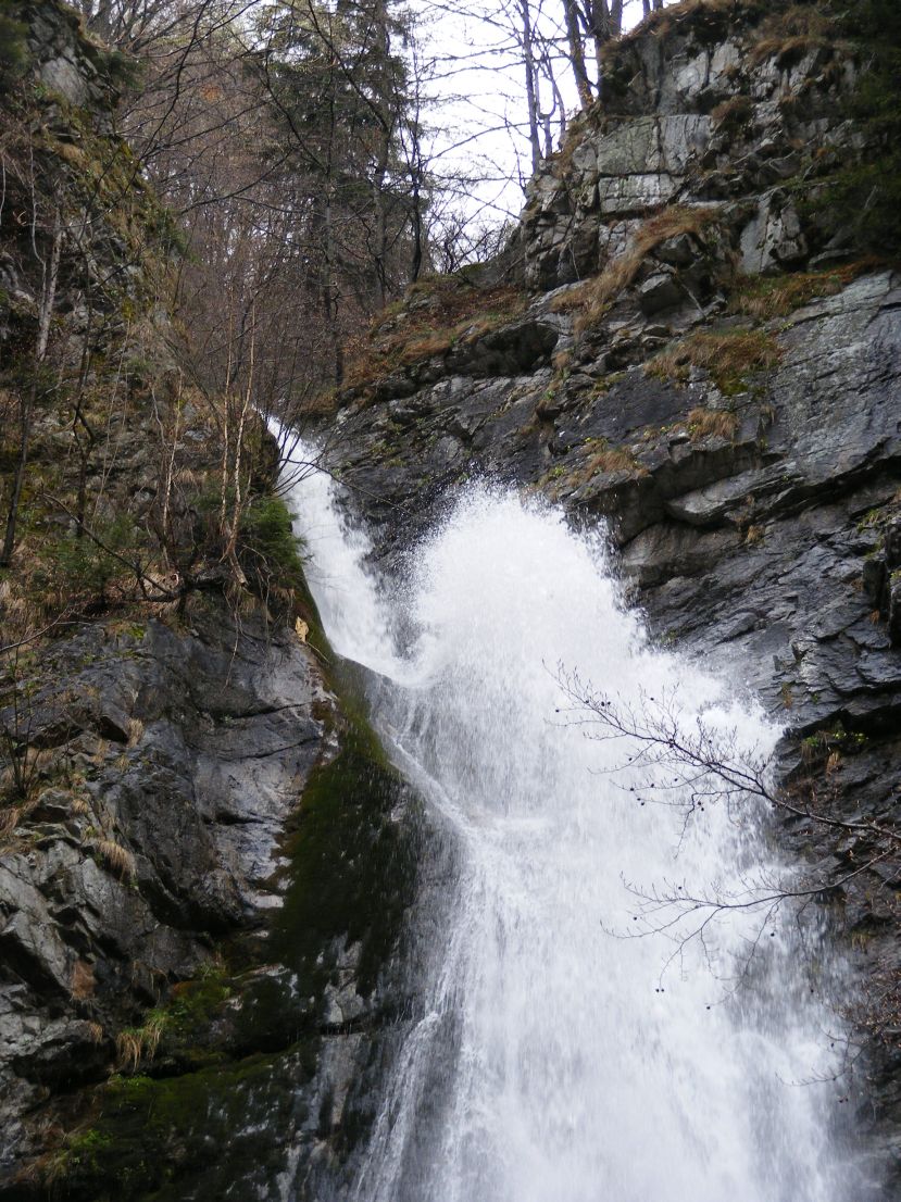 Sutovsky waterfall